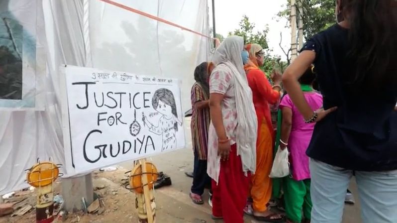 Devítiletou indickou dívenku znásilnili a zavraždili. Tělo pohodili v krematoriu